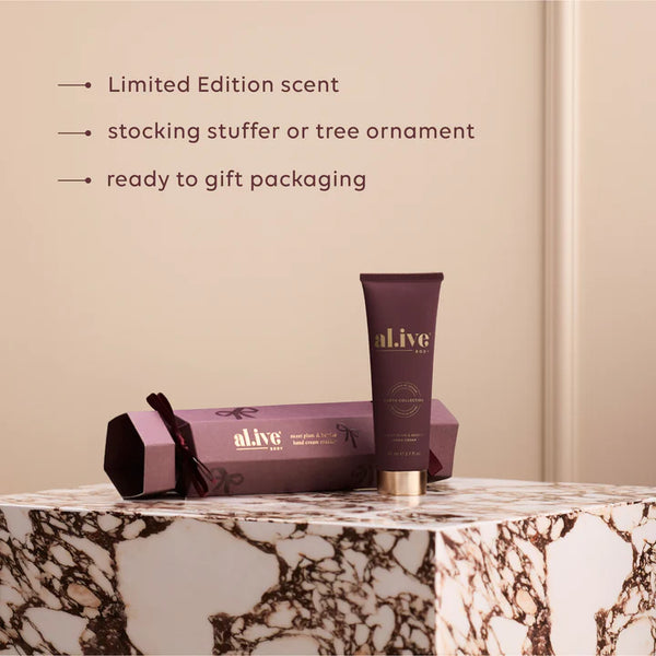 hand cream cracker Sweet Plum & Berries