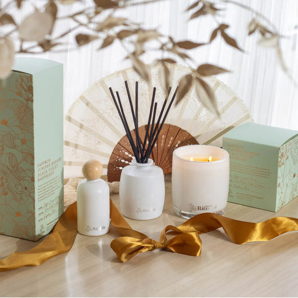 Urban Rituelle-Saffron, Juniper Berries, Black Violet, Raspberry Scented Soy Candle