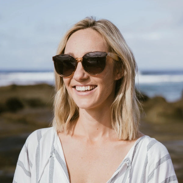 SOEK BELLA CHAMPAGNE l Brown Gradient Lens l Maple Arms