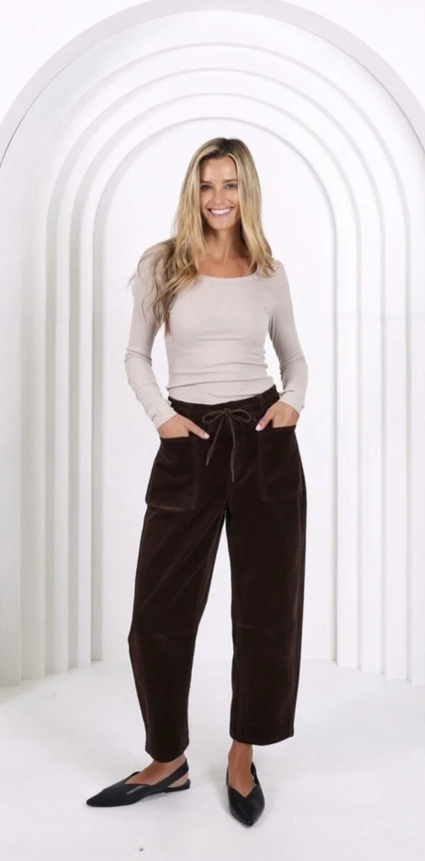 Leo Barrel Corduroy Jeans Chocolate