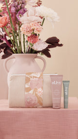 al.ive body-LIMITED EDITION-HAND & LIP GIFT SET - A MOMENT TO BLOOM