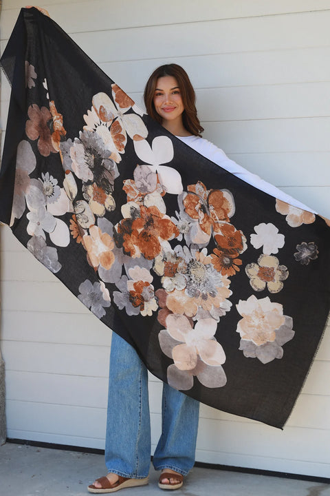 Magnolia Black