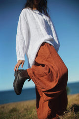 Montaigne-Eadie Linen Pant with Gathering Detail