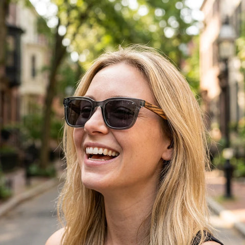 Koda SMOKE l Black Polarised lenses l Wooden Arms