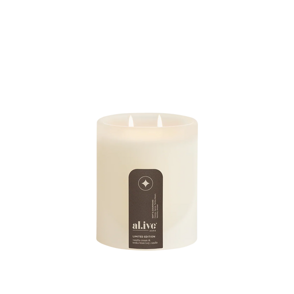 soy candle - vanilla cream and tonka bean