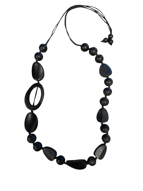 Resin oval necklace Black