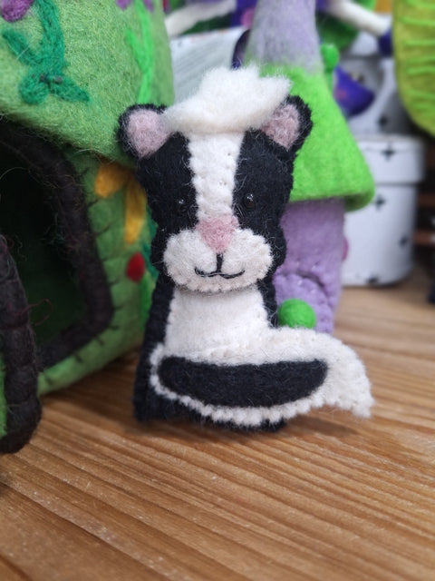 COW finger puppet