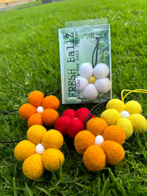 Fresh Ballz Daisy Light Orange-Japanese Honeysuckle