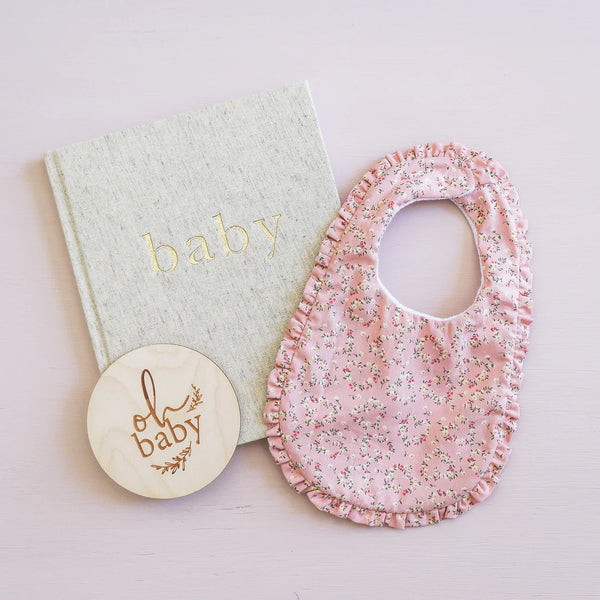 Ruffle Edge Bib Posy Heart