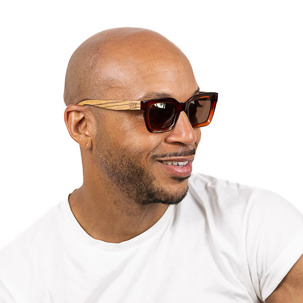 SOEK ZAHRA AUBURN l Smoky Polarised Lens l Walnut Arms