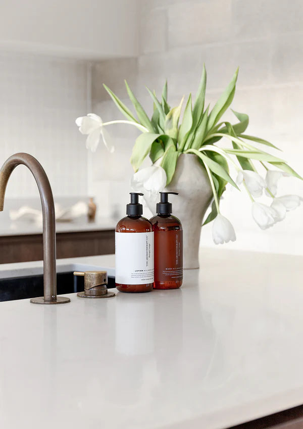 Therapy Unwind Coconut & Water Flower Hand & Body Wash