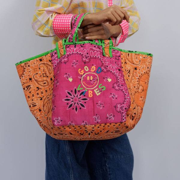 GOOD VIBES quilted Cotton Tote Pink/Orange