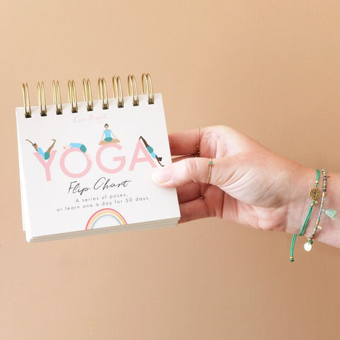 Lisa Angel- Daily Yoga Poses Desktop Flip Chart