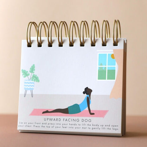 Lisa Angel- Daily Yoga Poses Desktop Flip Chart