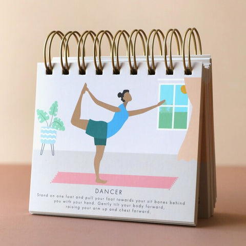 Lisa Angel- Daily Yoga Poses Desktop Flip Chart