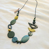 2 Birds Together on Oval Beads Lime