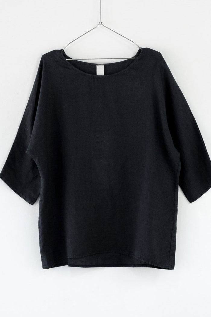 Montaigne-Linen-top-black